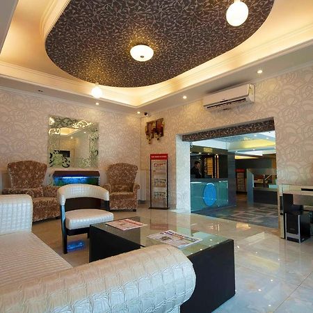 Hotel Pitrashish Grand And Premium Delhi  Exterior foto